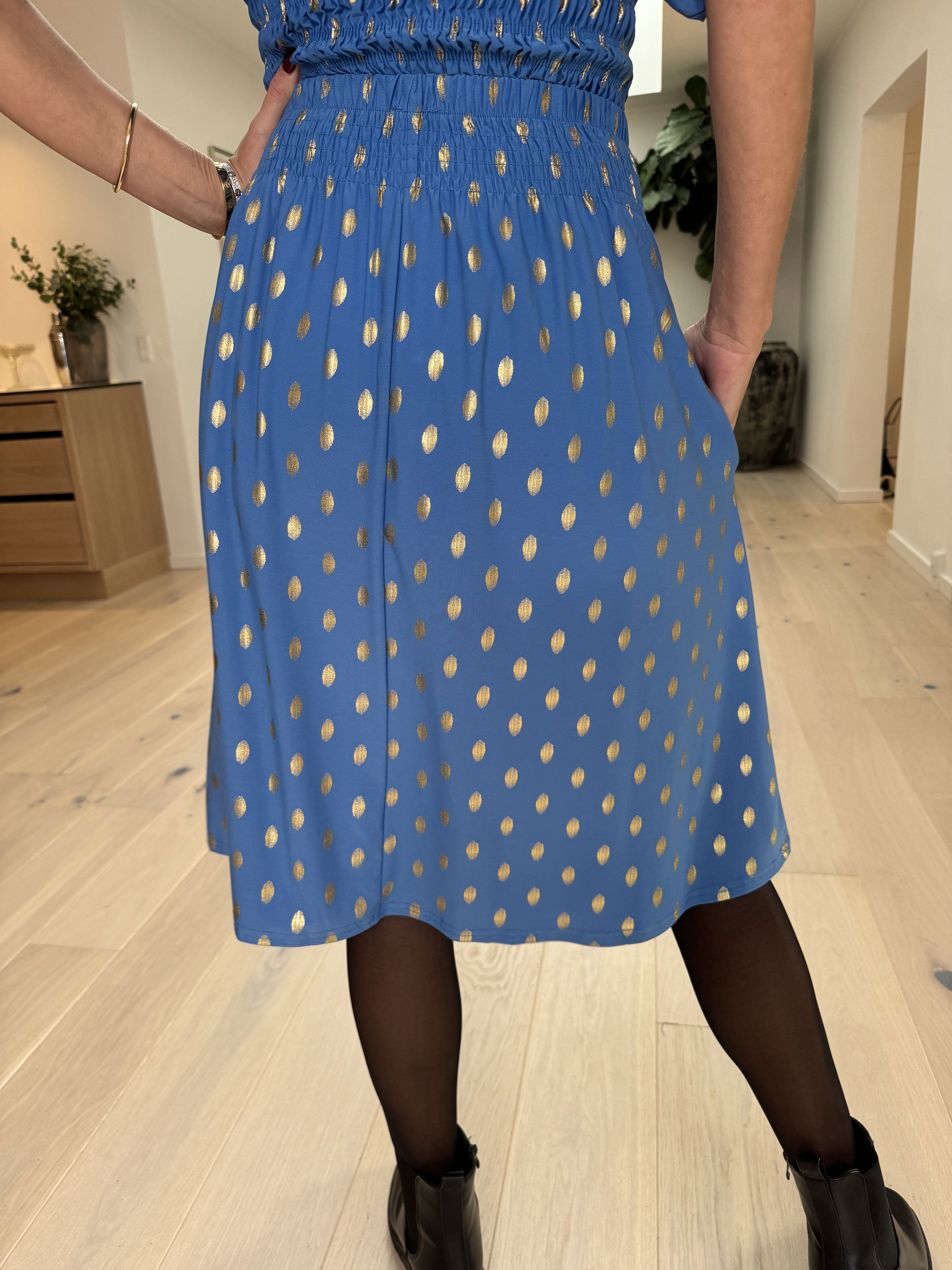Pams Gold Dot Skirt - Kjol i skrynkelfritt tyg med fickor